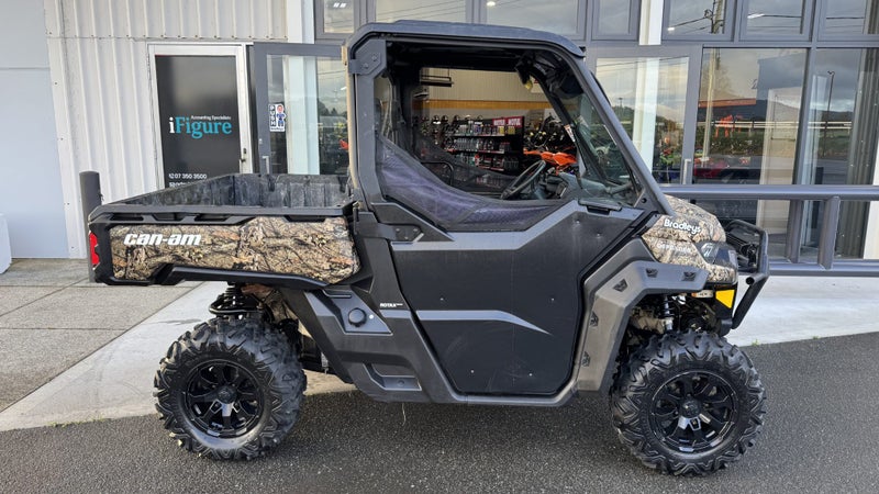 2022 Can-Am Defender HD10 XT - JUST SERVICED