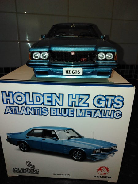 1/18 SCALE HOLDEN HZ GTS Carousel 2