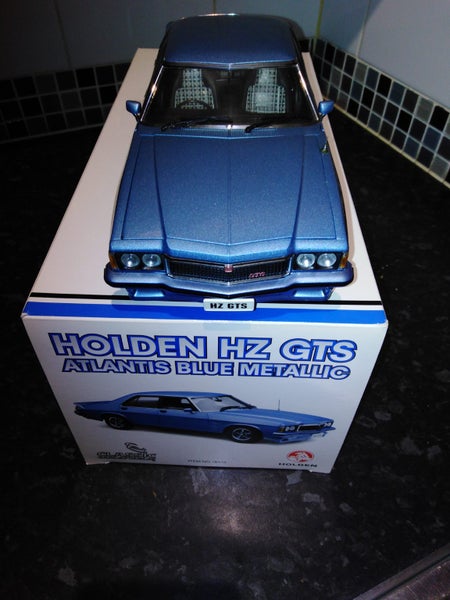 1/18 SCALE HOLDEN HZ GTS Carousel 10