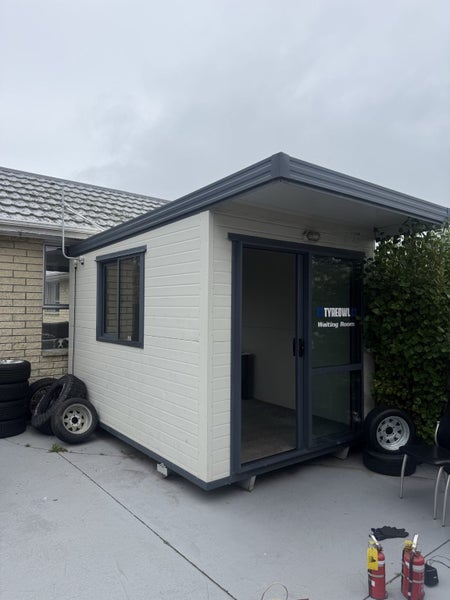 Portacom 2.4x3.6 Carousel 1