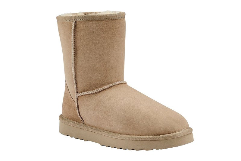UGG Outback Premium Australian Sheepskin Short Classic Boot (Sand, Size 8M/9W Carousel 1