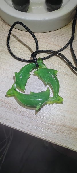 Triple Dolphin Greenstone Pendant – Stunning Carving Carousel 2