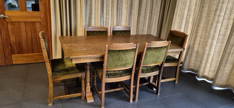 Solid Oak Extendable Dining Table + 6 Chairs473862205647114248