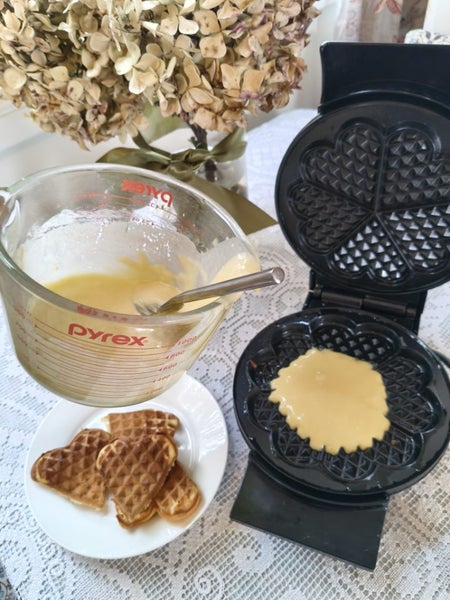 Breville Waffle Supreme adjustable waffle maker WM800 Carousel 2