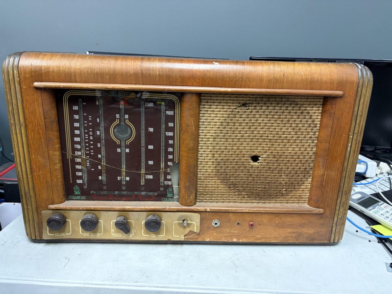 Columbus model 91 'Windsor' Valve Radio Carousel 1