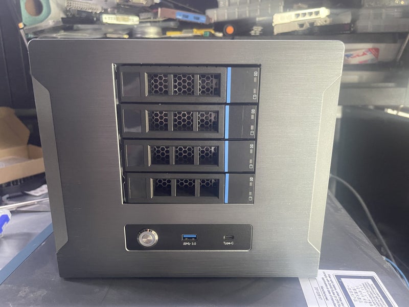 Home NAS with 8T hdd Carousel 1