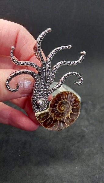Ammonite fossil brooch - with small crystal beginning formations Carousel 2