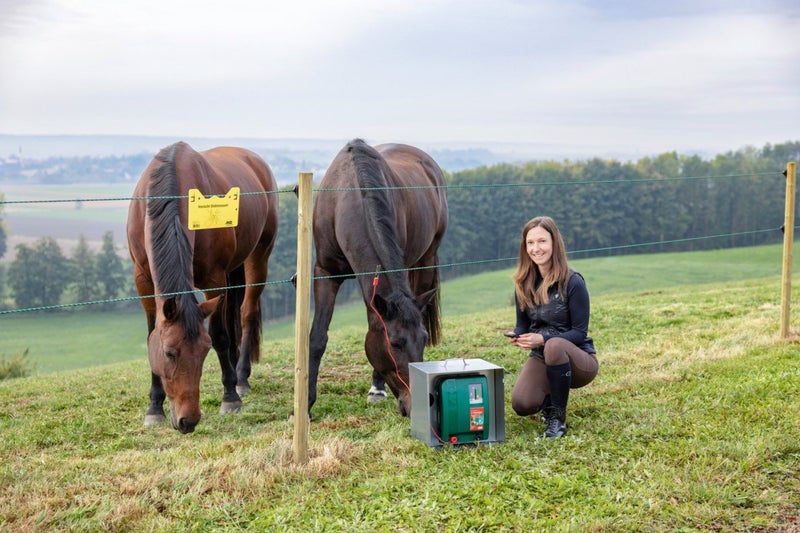 Electric Fence Energiser Xi 8000 Mains or Solar- 32-40 Hectares Carousel 3