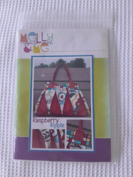 MELLY AND ME NEW BAG PATTERN Carousel 1