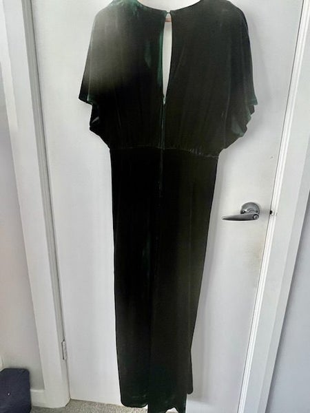 Green Velvet dress Carousel 2