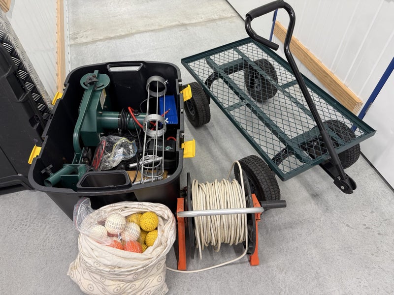 Paceman Pro Bowling Machine + Balls and auto feeder (Combo) Carousel 1