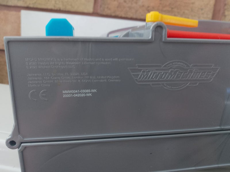 2020 Micro Machines Park N Go Garage Playset + Vehicle's Carousel 3