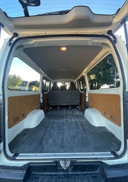 Auckland Van Service – Pick Up & Delivery | 7 D Carousel 3