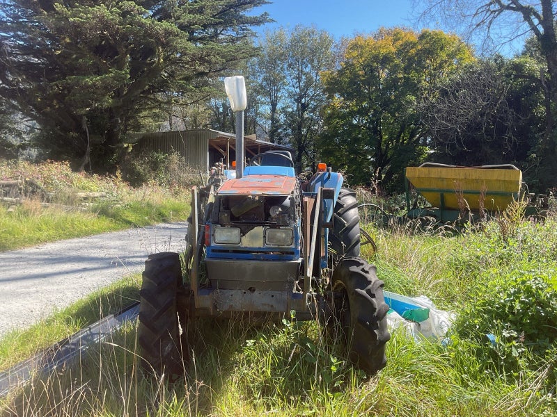 Iseki tractor Carousel 2