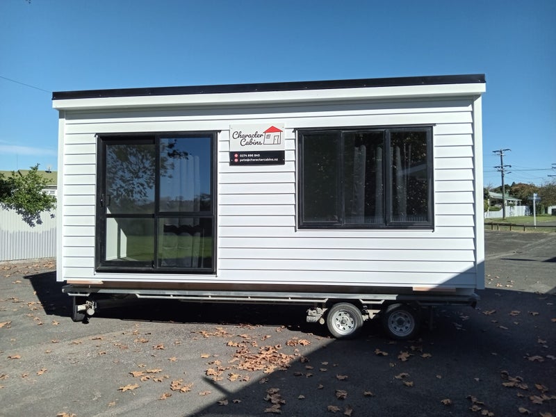 Ultra Large Cabin for Rent - $160 per week Carousel 1