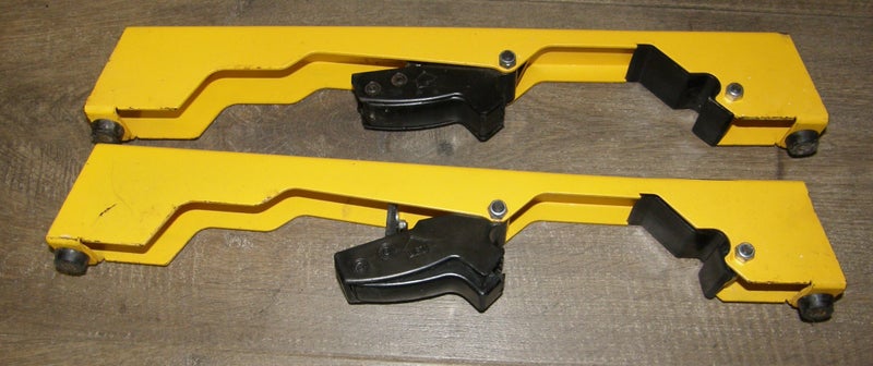 DEWALT Mitre Saw Mounting Brackets/Rail Clamps Carousel 1