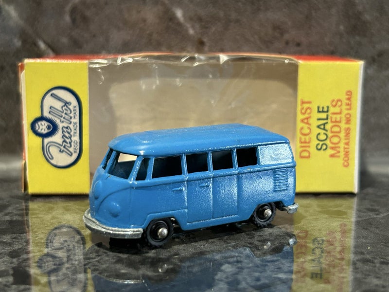 $1 Reserve V.W. KOMBI BUS No5. FUN HO Made in NEW ZEALAND #241 Carousel 1