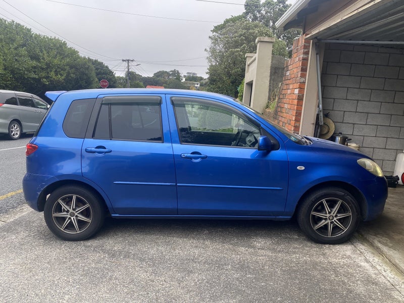 2005 Mazda Demio