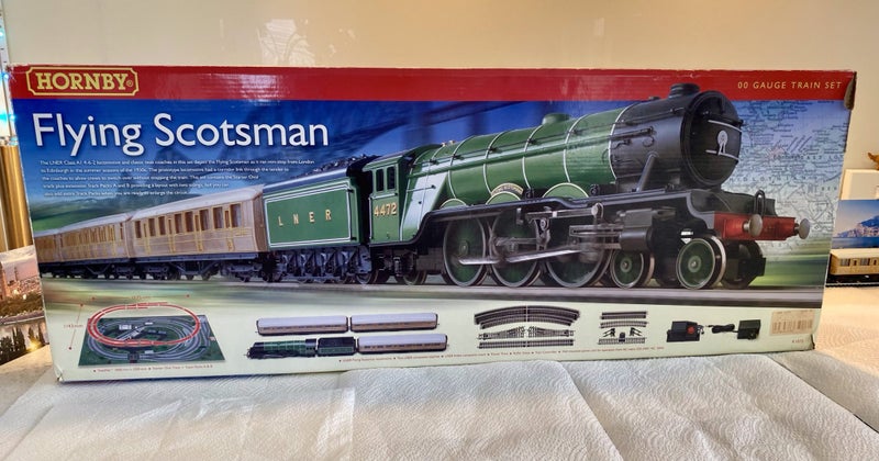 HORNBY HO FLYING SCOTSMAN Carousel 1