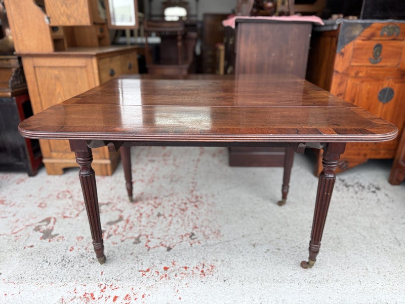 Quality Antique George III Pembroke Table in Rosewood Carousel 2