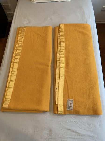 Blankets x 2, wool, double with satin binding Carousel 2