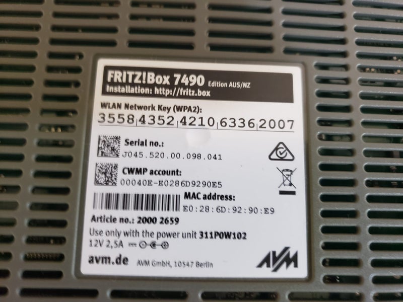 FritzBox, Spark Modem, TP-Link Mesh Router Hubs & 5 Port Gigabit switch Carousel 11