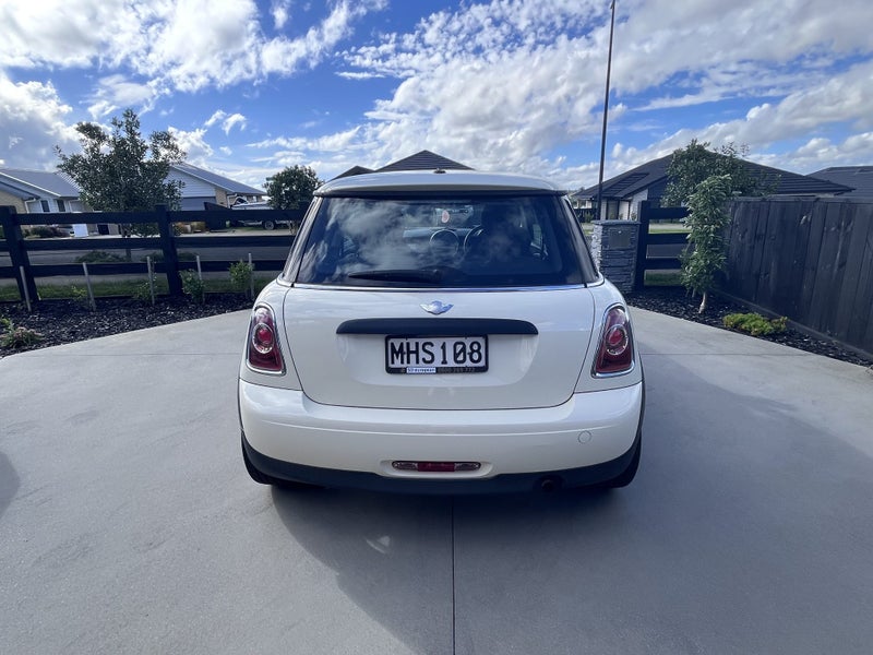 2012 MINI One430993664094382083