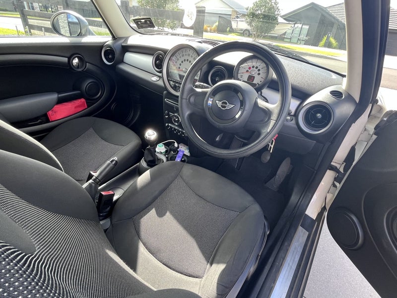 2012 MINI One430993664094382088