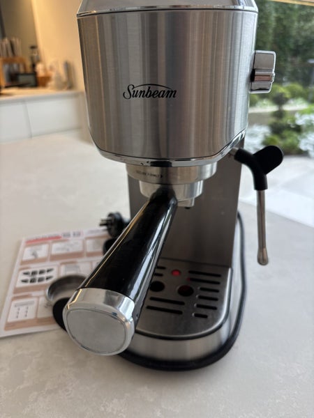 SUNBEAM COMPACT BARISTA EXPRESSO COFFEE MACHINE - $1 RESERVE Carousel 1