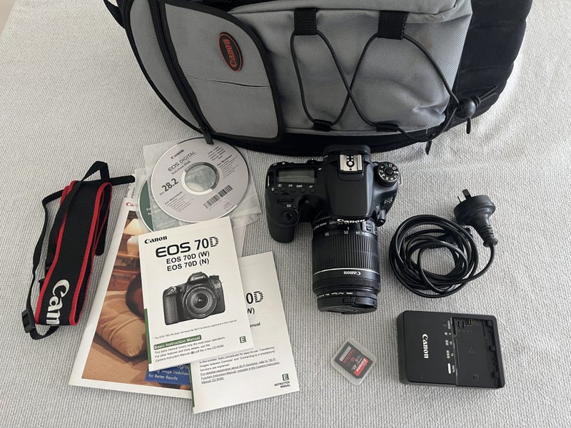 Canon EOS 70D + Extras! Great enthusiasts photography kit! Carousel 1