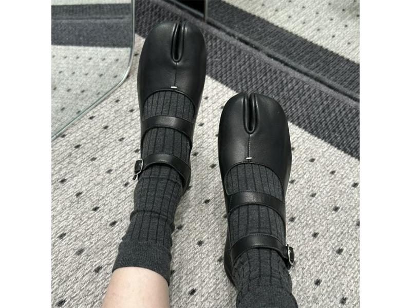 Brand Design Tabi Boots Split Toe Chunky High Heel Leather Women's Boots Carousel 1