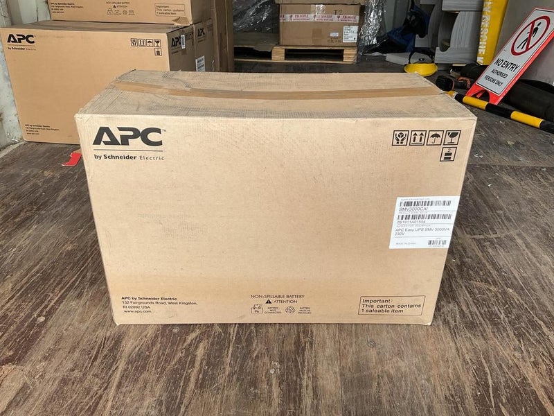 APC Easy UPS 3000VA / 230 VA Battery Backup SMV3000CAI Carousel 1