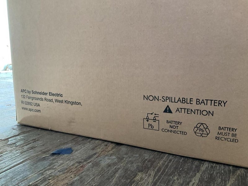 APC Easy UPS 3000VA / 230 VA Battery Backup SMV3000CAI Carousel 5