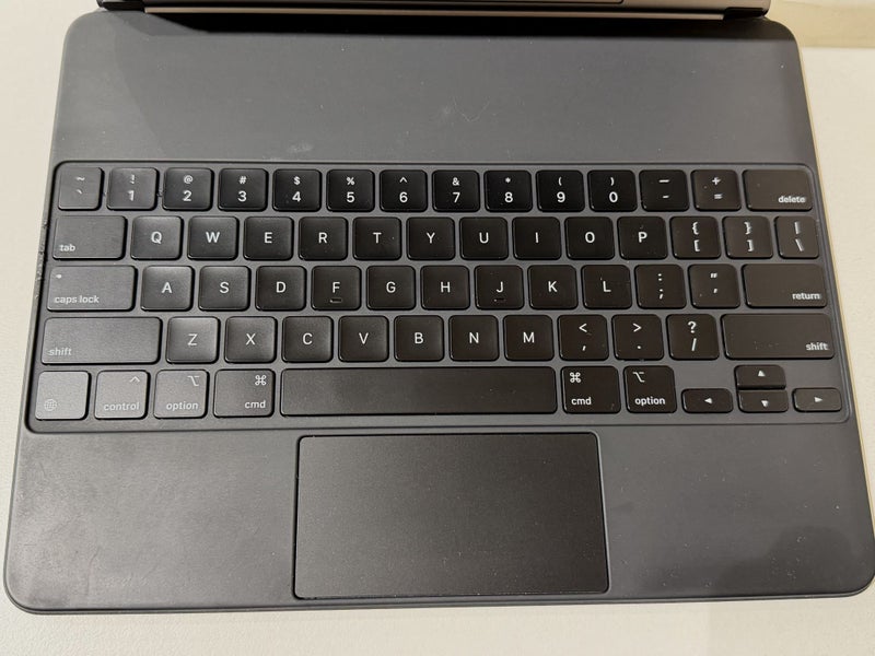 DT Deal! Magic Keyboard for iPad Pro 12.9" & iPad Air 13" - A2480 - Black Carousel 2