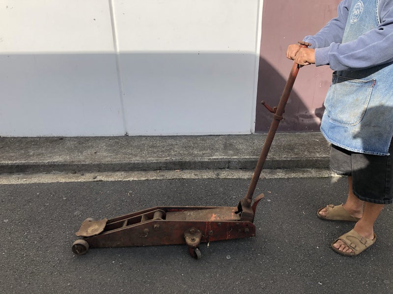 BIG Industrial Vintage Floor Jack Carousel 1