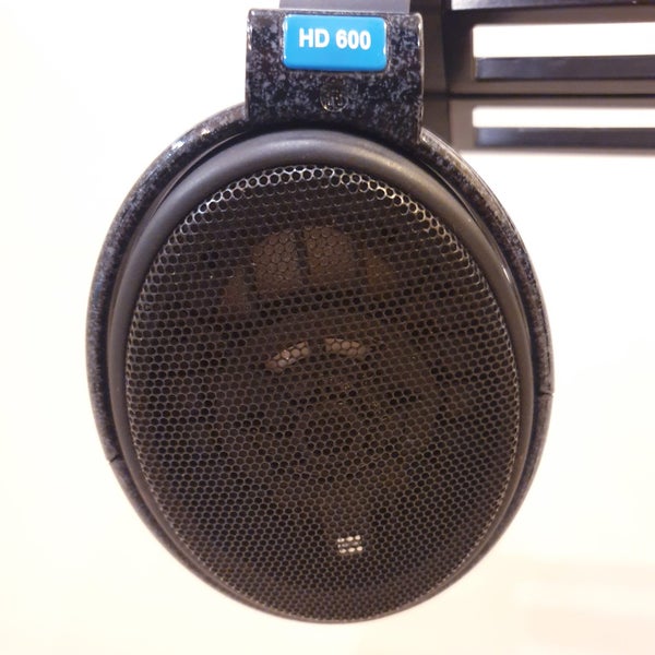 Sennhesier HD 600 Carousel 2