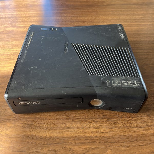 Xbox 360 S Console - Red light Carousel 2