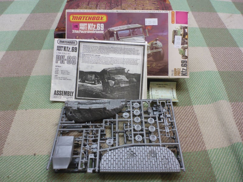 Boxed Vintage 1/76 Matchbox Scale Model Kit Krupp Protz Kfz.69 Military Model Carousel 2