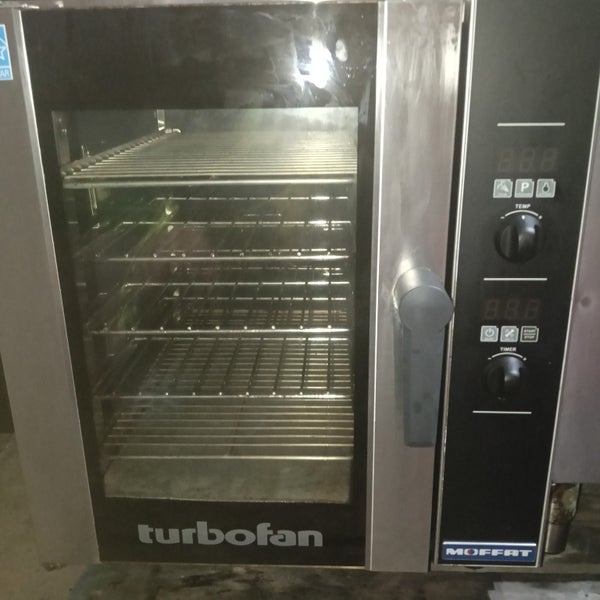 Moffat e33d5 commercial oven Carousel 7