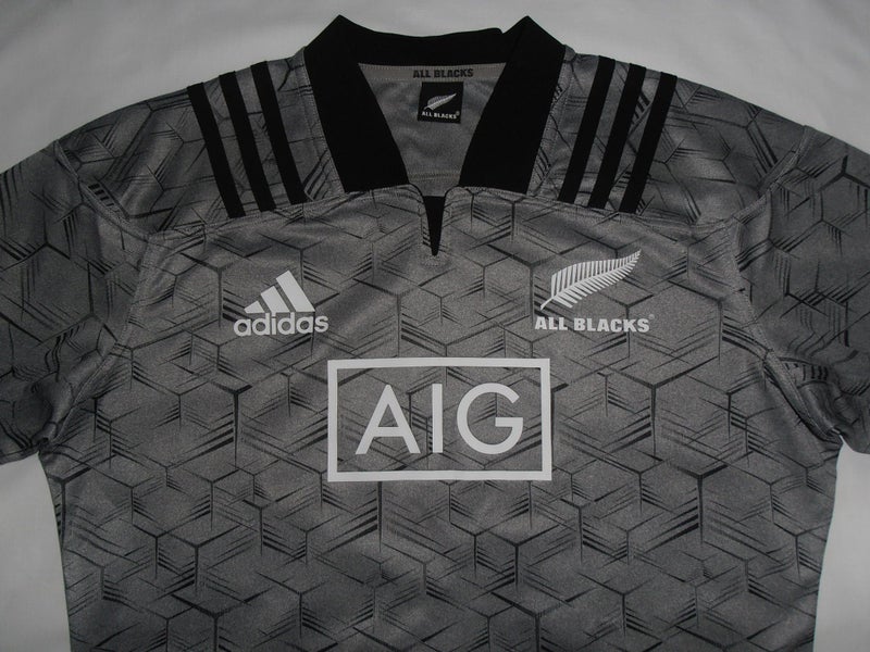ALL BLACKS TRAINING JERSEY- XL Carousel 2
