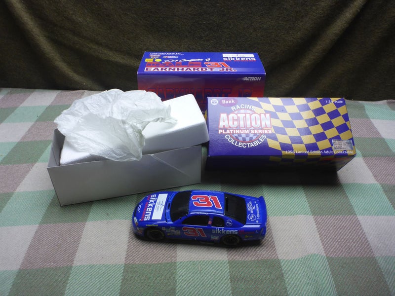Boxed 1/24 Action Racing Diecast Model Car Toy NASCAR Dale Earnhardt Jr. #31 Carousel 2