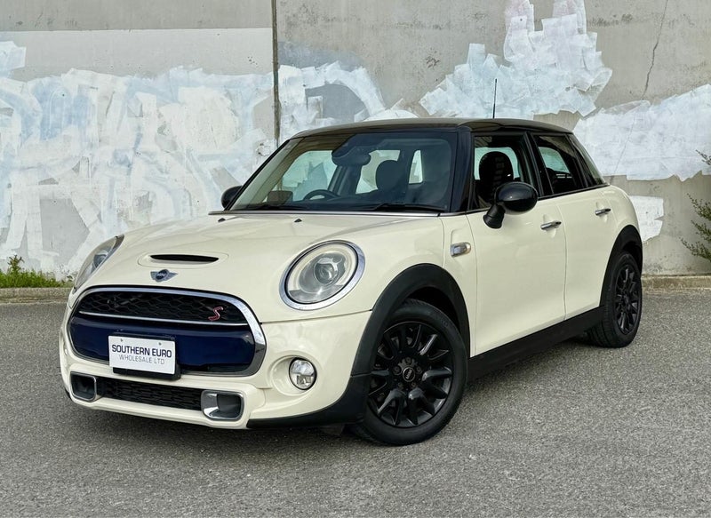 2015 MINI Cooper S 2.0 Turbo 5 door