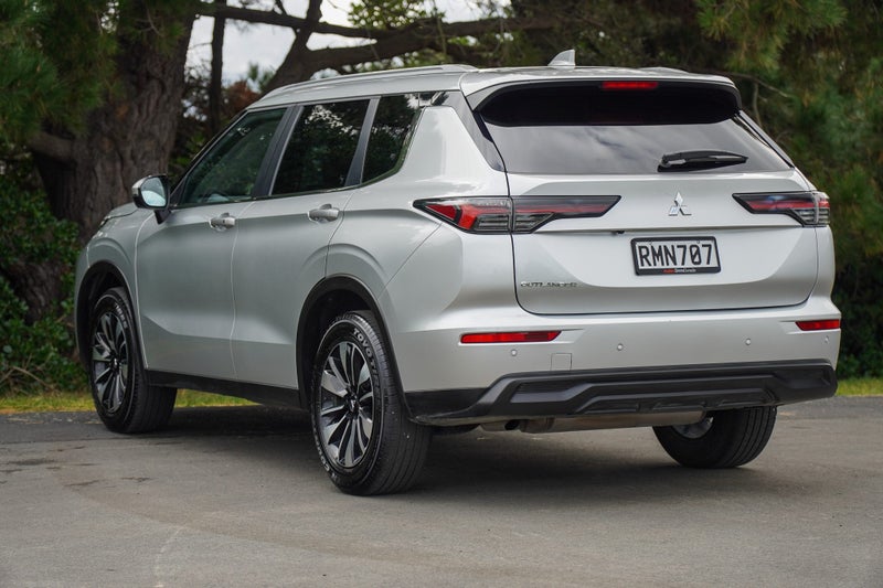 2025 Mitsubishi Outlander LS 2.5 2WD auto, photo 3