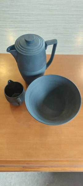 Keith Murray for Wedgwood Black Matt Jug, Bowl and Pourer, c.1930s