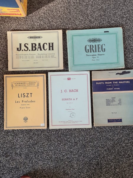 Piano duets Carousel 1