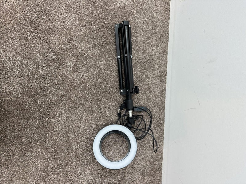 LED Ring Light with Tripod – Dimmable – USB Powered Carousel 2