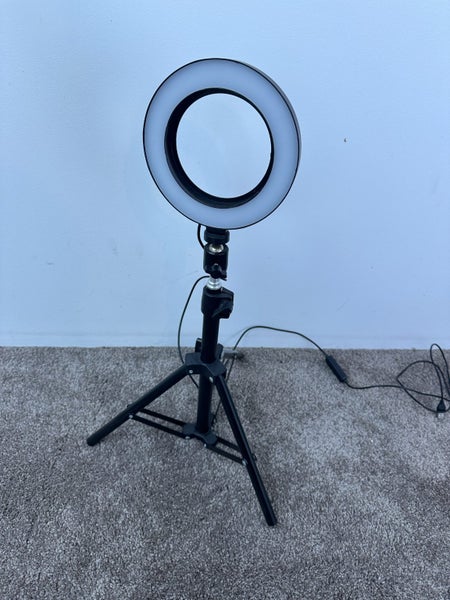 LED Ring Light with Tripod – Dimmable – USB Powered Carousel 4