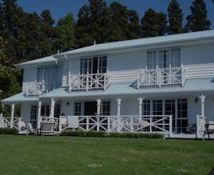 7 nights - Okawa Bay Resort - 2bedroom sleeps up to 6 people Carousel 5
