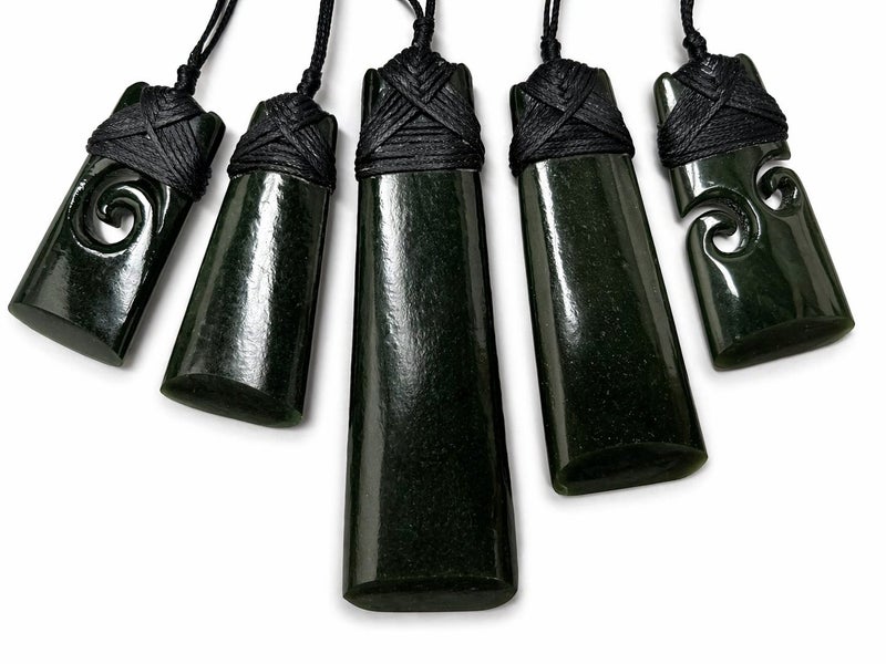 Dark Green Lashed Greenstone Nephrite Jade Maori Toki Carousel 1