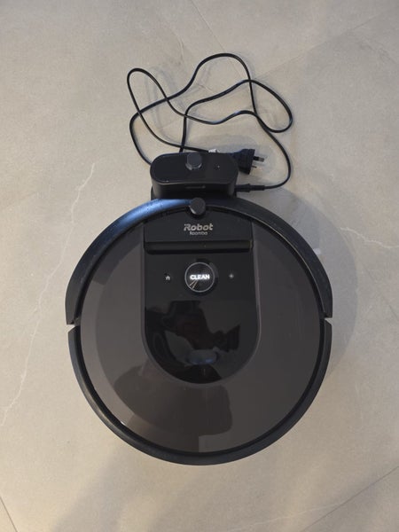 IROBOT ROOMBA i7, good working order Carousel 1